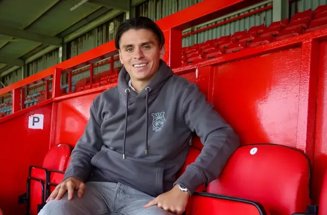 League 1 -Wrexham henter tidligere Arsenal-talent 