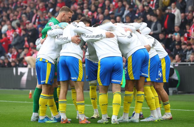 Championship -Saints-boss reagerer: Straf er helt ude af proportioner