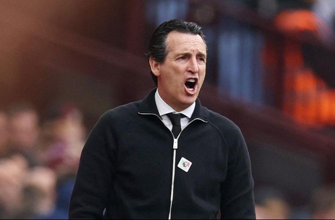 Premier League -Villa balancerer to turneringer: Har været svært