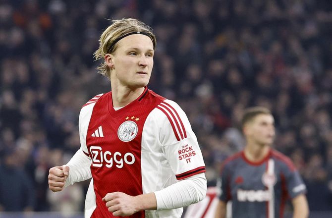 Æresdivisionen -Ajax misser Champions League
