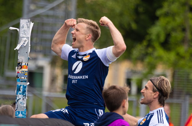 1. Division -Pingel har overbevist: Fansene elsker når han flexer
