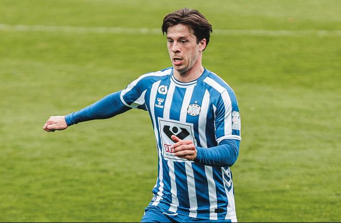 Betinia Liga -Esbjerg forlænger med norsk back