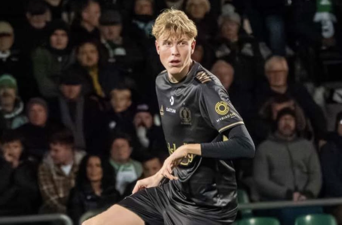 Betinia Liga -AB sælger forsvarer til Norge