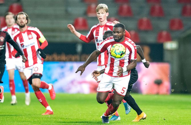 Super League -Jores Okore bliver forgyldt af kinesisk klub: Jeg nyder godt af det