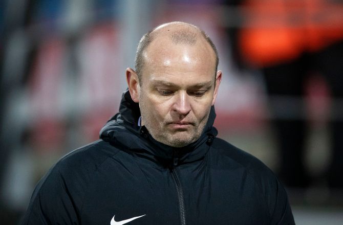 1. Division -Sure EfB-fans satte banner op: Forstår vreden