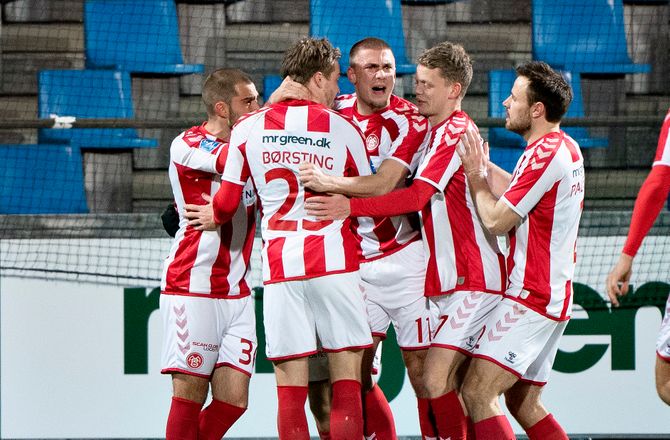 3F Superliga -Lykkelig AaB'er: Vi har en vanvittig målmand