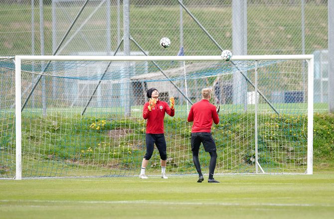 International -AGF-målmand ophæver og rykker til Sverige