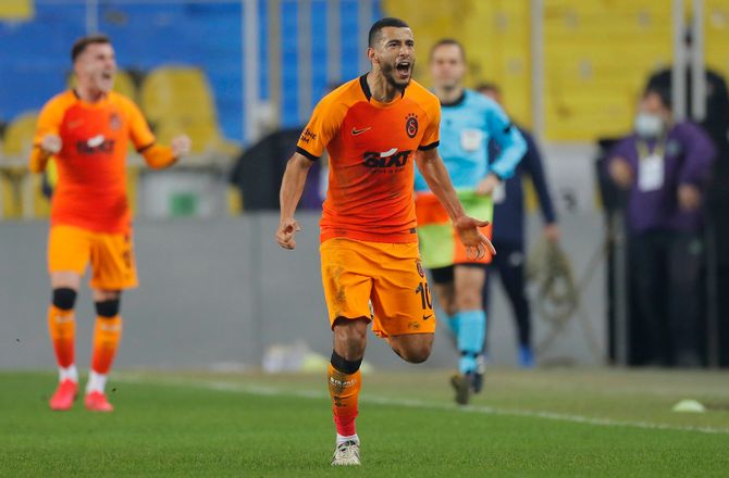 Super Lig -Galatasaray fyrer spiller efter kritik af banen