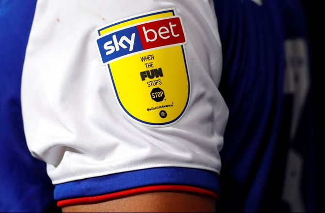 Championship -Huddersfield siger farvel til seks spillere