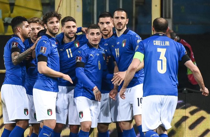 VM -Målscorer og Chiellini er ude for Italien