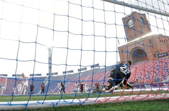 Serie A -Polsk Bologna-keeper ude med coronavirus
