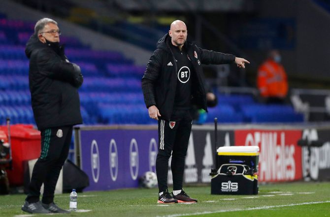 VM -Wales vil have hjemsendt forsvarer tilbage