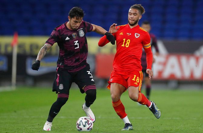 VM -Wales sender trio hjem for coronabrud