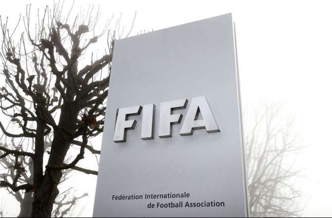 Officielt: FIFA og UEFA udelukker Rusland