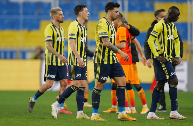 International -Fenerbahce henter midtbanemand i Portugal