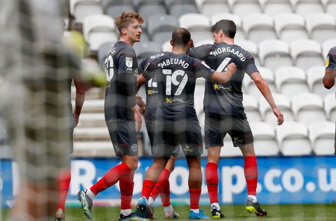 Championship -QPR-back sigtet for racisme i Brentford-kamp