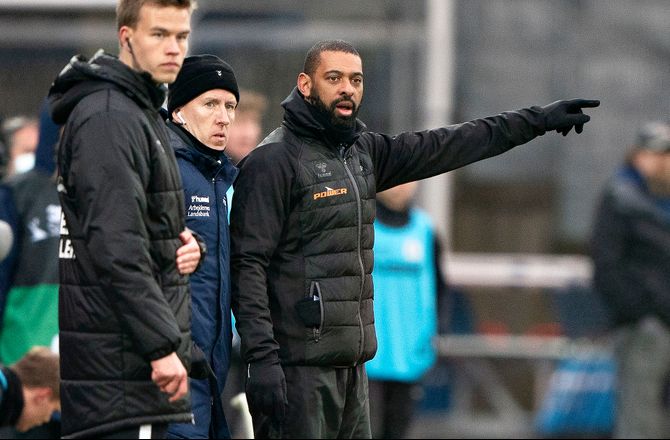 3F Superliga -AGF bekræfter: Morten Karlsen stopper