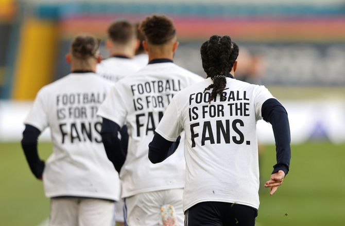 Premier League -Leeds lagde protest-trøjer ind til Liverpool