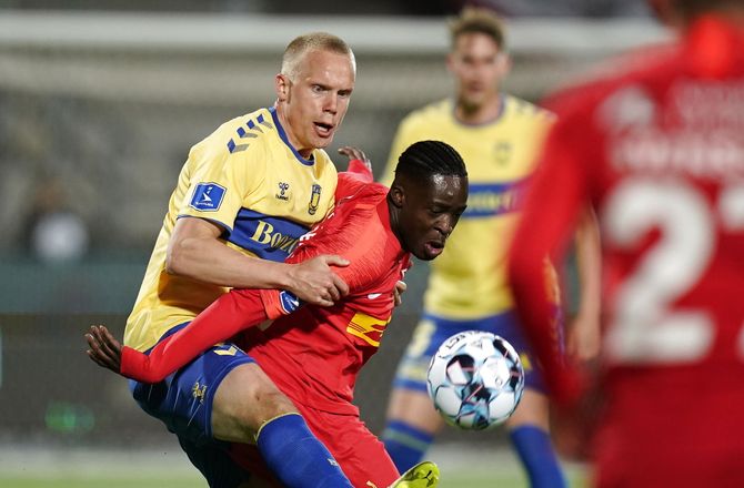 International -Avis: Göteborg kigger på Hermannsson