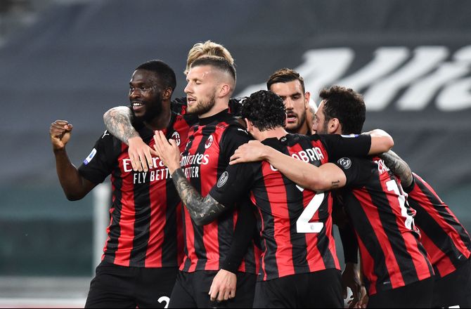 International -Milan sender to spillere afsted på lån