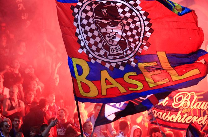 Conference League -Basel-forsvarer kom for sent til flyet og misser BIF