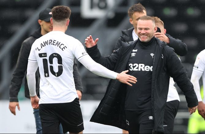 Championship -Smukt overtidsmål gav Derby point: Se det her