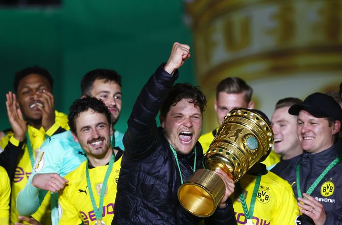 Tyskland -Edin Terzic forlænger med Dortmund