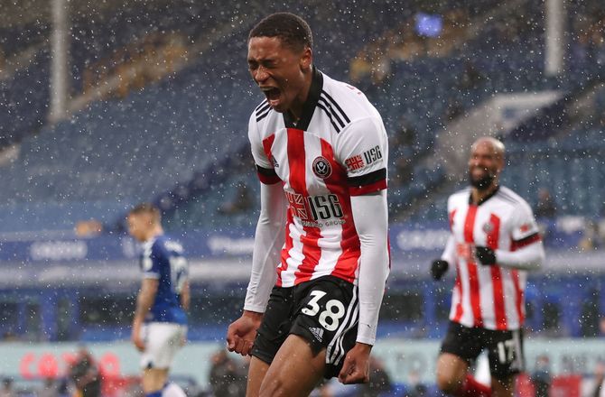 Premier League -Sheffield U. giver stortalent kontrakt