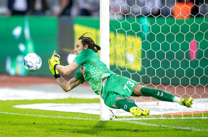 AGF -AGF siger farvel til Kamil Grabara