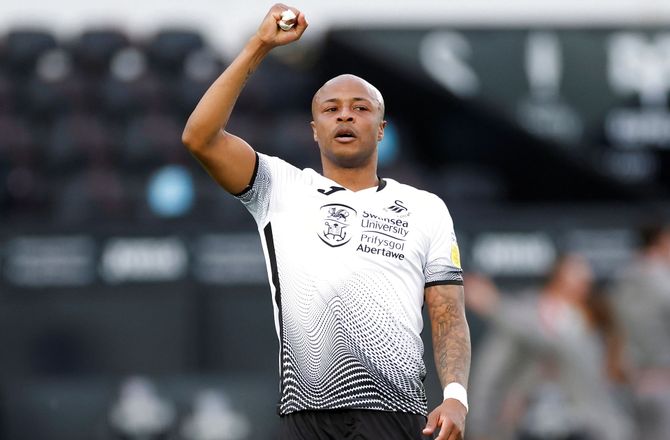Championship -Swansea mister topscorer Ayew