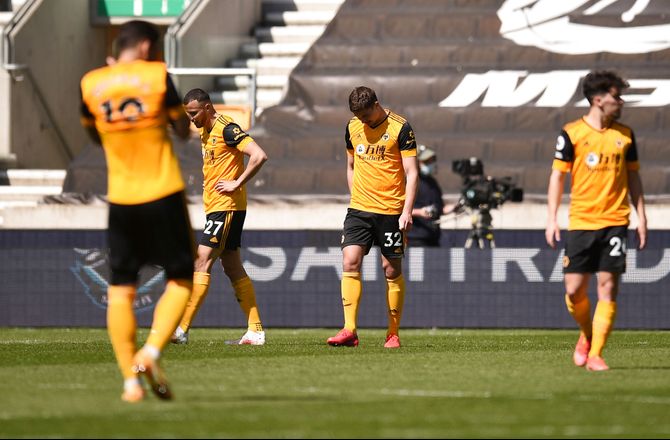 International -Wolves henter ung colombiansk forsvarer