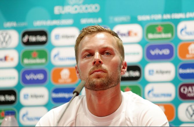 AIK -Larsson forlænger med AIK: Vi var så tæt på