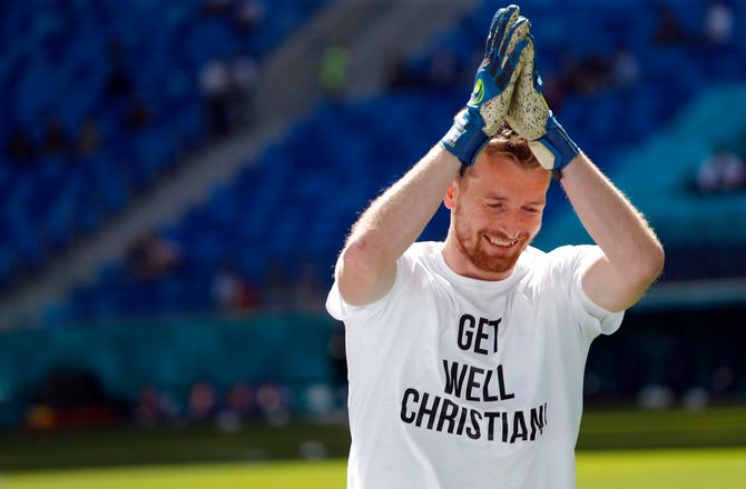 EM -Se billederne: Finland hylder Eriksen før kamp