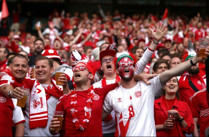 EM -DBU åbner for billetsalg til danskere i England