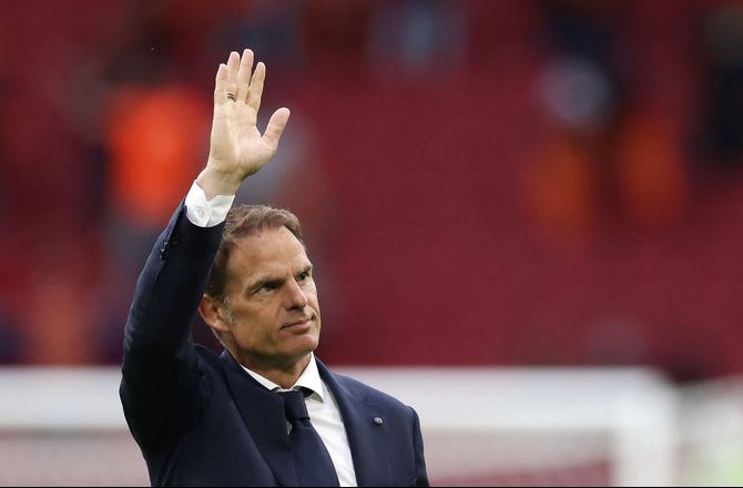 Æresdivisionen -Frank de Boer regner ikke med comeback: Spiller en masse padel