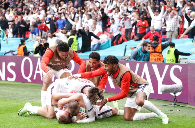 EM -EM-bold: England skal have publikum med sig