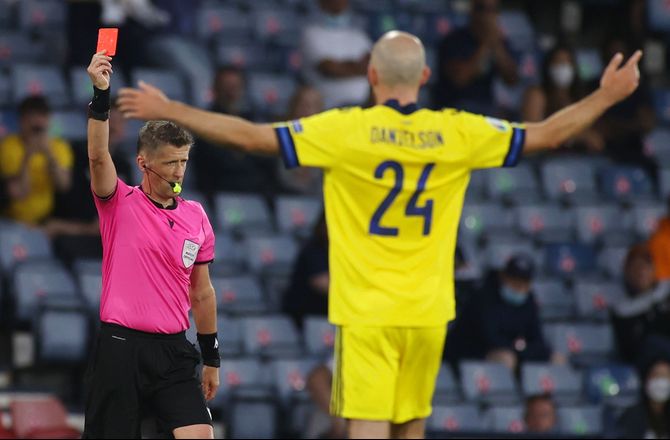 EM -EM-bold: VAR leverer bare igen