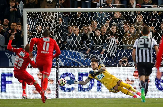 PSG -PSG holder på reservemålmand