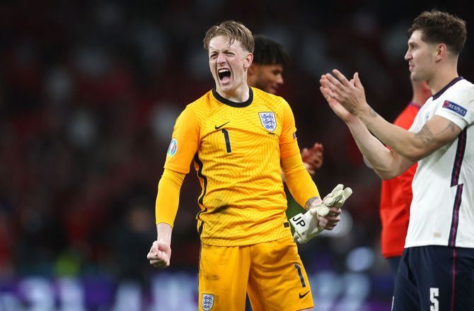 International -Everton udlejer Pickford-konkurrent