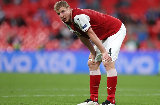 Bundesliga -Napoli jagtede Hinteregger: Specifik interesse