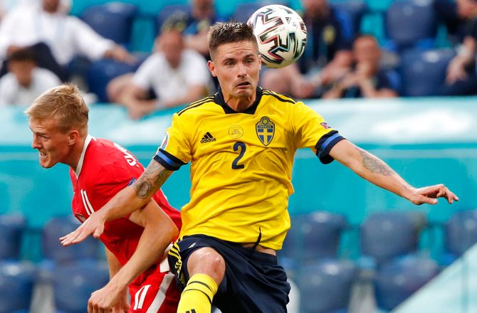 International -Lustig stopper på det svenske landshold