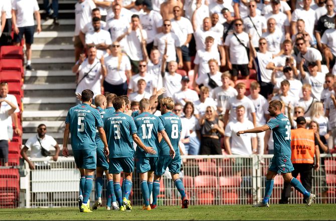 3F Superliga -Opblomstret AaB-midt: Jeg passer til stilen