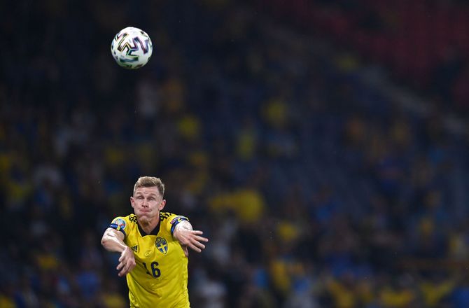 Premier League -Tidl. holdkammerat forsvarer Isak: Det var hårdt