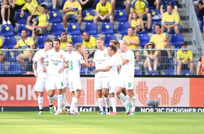 3F Superliga -Viborg med kanonstart: Det er fandeme flot