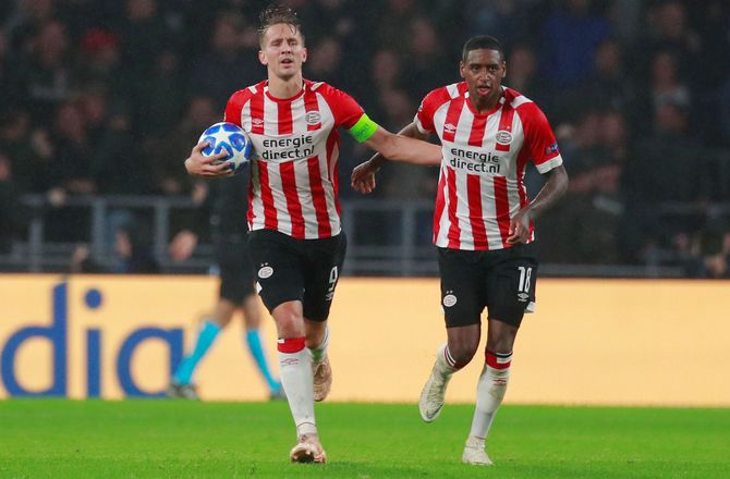 International -Nice køber midtbanemand i PSV