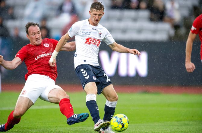 3F Superliga -Officielt: AGF sender Kurminowski til Polen