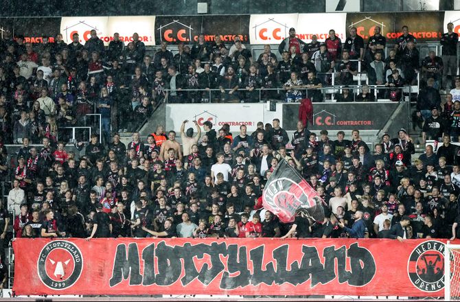 3F Superliga -FCM vil bære sørgebind for Chris Anker