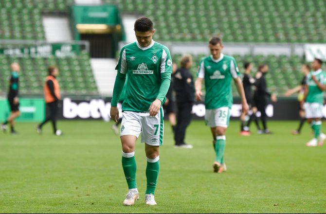 DFB Pokal -Mål fra midterlinjen sendte Bremen ud