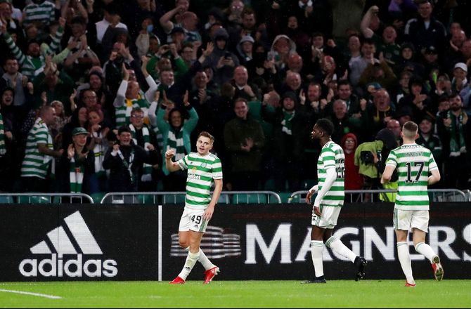 Premiership -Vildt: Celtic henter tre japanere på én gang