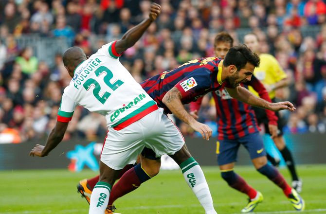 Spanien -Valencia skriver med fransk Granada-back